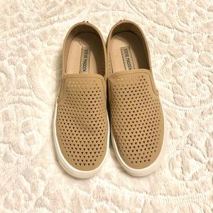Steve Madden Slip On Sneaker